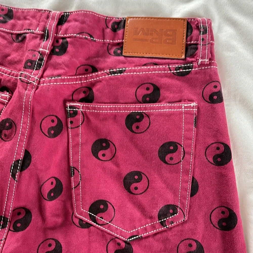Princess Polly Pink Yin Yang Print Jeans Size 10 Women’s - Picture 5 of 15